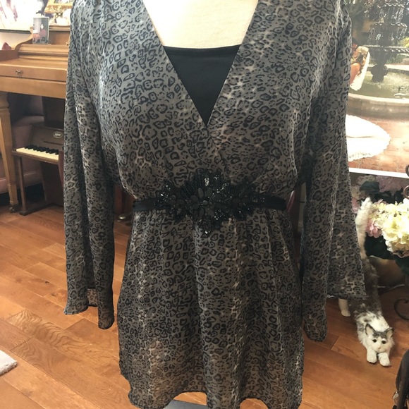 Ladies Nicole Miller blouse two-piece camisole - Picture 2 of 7